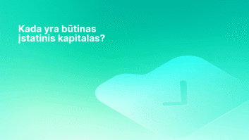 Tekstas lietuvių kalba žaliame gradiento fone: "Kada yra būtinas įstatinis kapitalas?", dešinėje pusėje - šviesus kontrolinio varnelio simbolis.