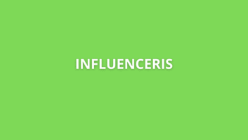 Baltas tekstas „INFLUENCERIS“ ryškiai žaliame fone.